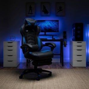 a chair in a room